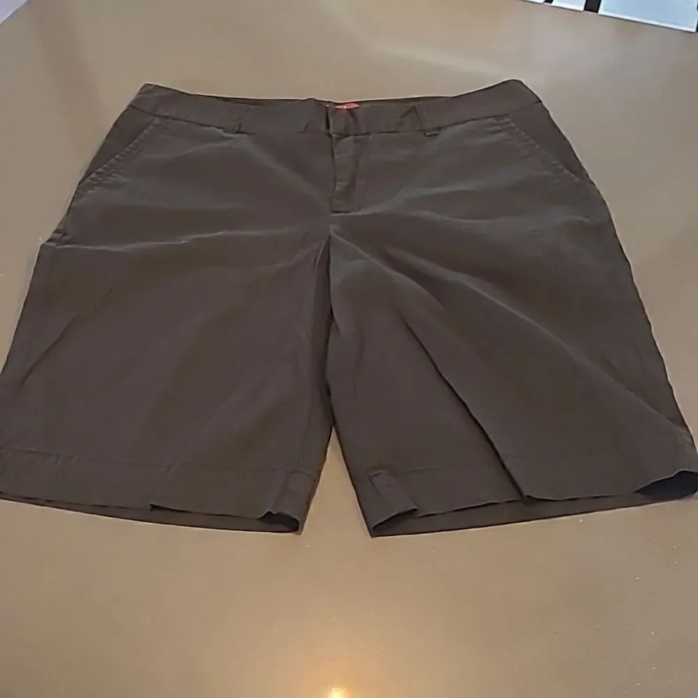 Merona sz 10 black shorts